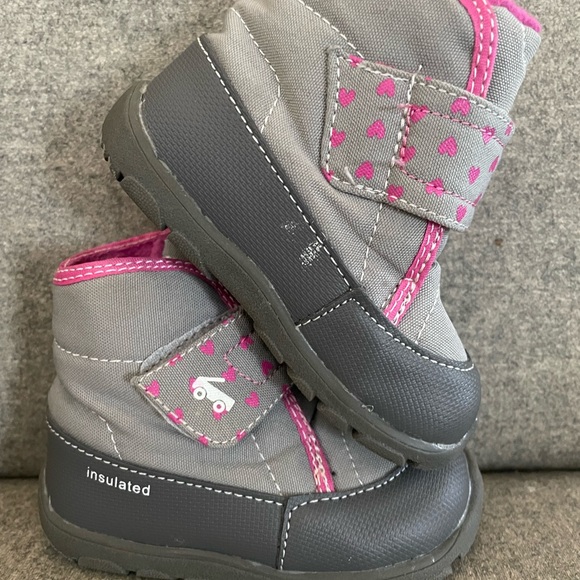 See Kai Run Gray and Pink Winter Boots - Picture 1 of 5